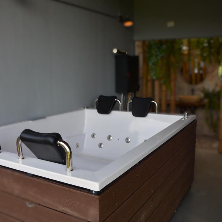 Glampling Dos Quebradas - Two-Bedroom Chalet - 6