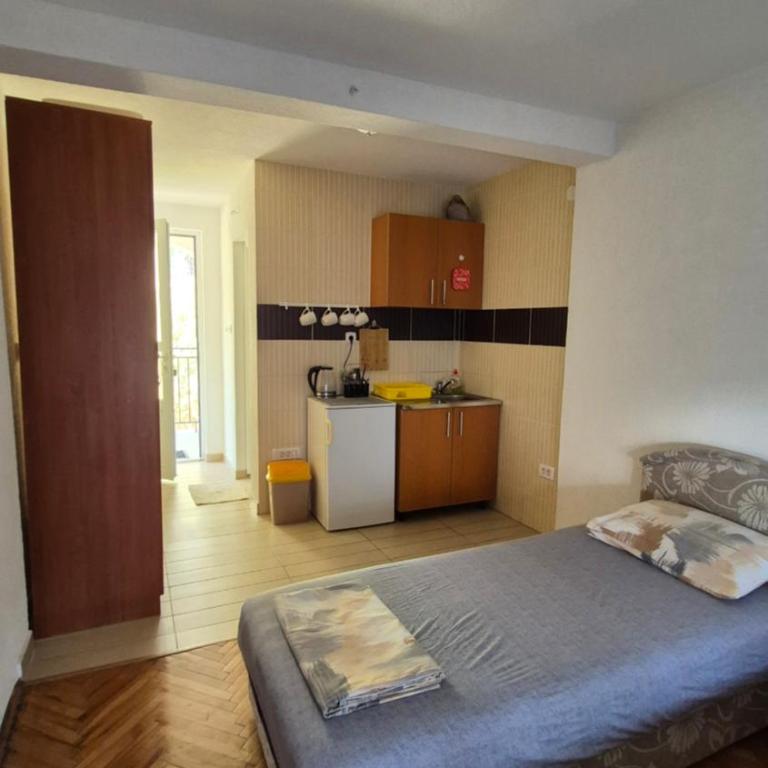 Apartmani Rakocevic - Studio Apartment - 17