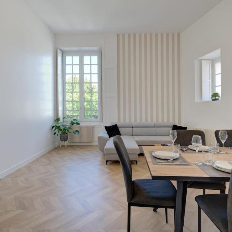 Frenchy - Quartier Historique - Wifi - Climatisé - Appartement 2 Chambres avec Vue - 22