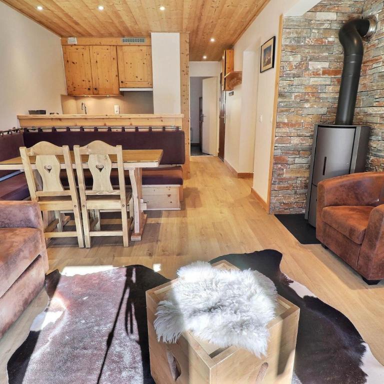 Résidence Erines - CONFORTABLE 3 PIECES AVEC CHEMINEE ET WIFI GRATUIT MAE-7440 - Apartment - 3