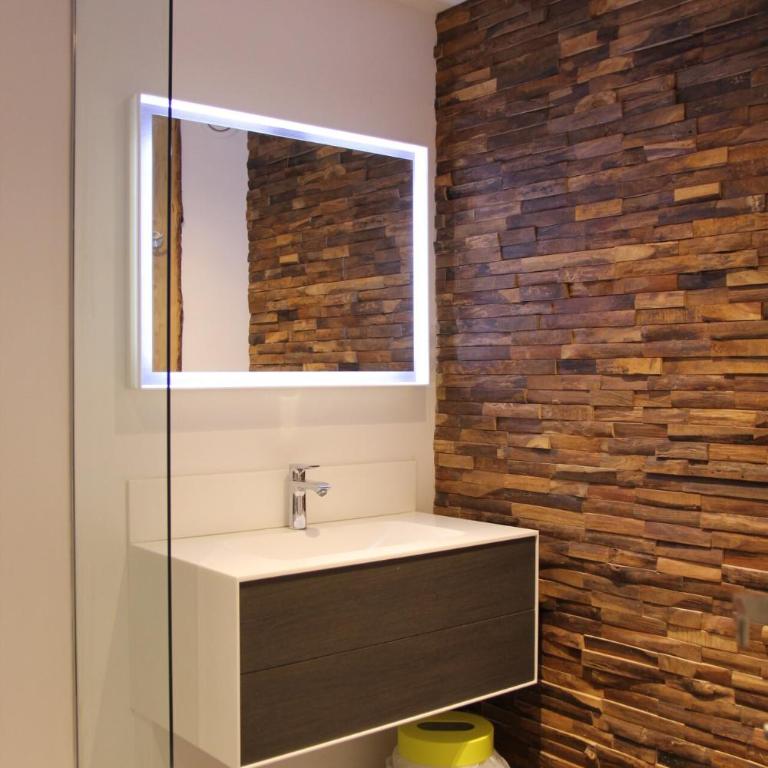 Résidence Eterlous - VAL THORENS location: appartement exceptionnel de 55 m2 dans le centre, rénovation haut de gamme MAE-9026 - Apartment - 5
