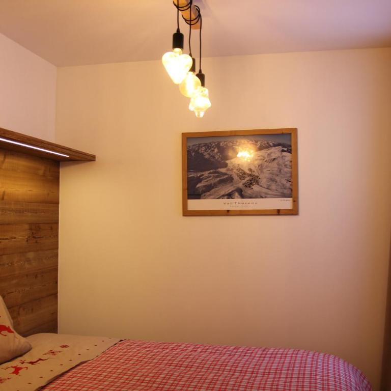 Résidence Eterlous - VAL THORENS location: appartement exceptionnel de 55 m2 dans le centre, rénovation haut de gamme MAE-9026 - Apartment - 8
