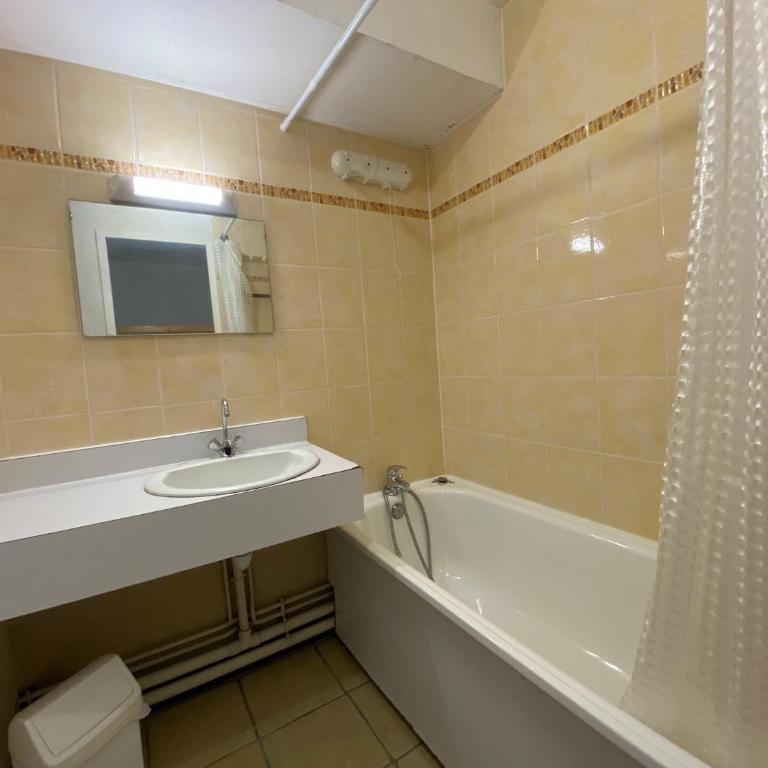 Résidence Neves - VAL THORENS location: studio pour 4 personnes dans un quartier jeune et animé LES NEVES MAE-9062 - Monolocale - 8