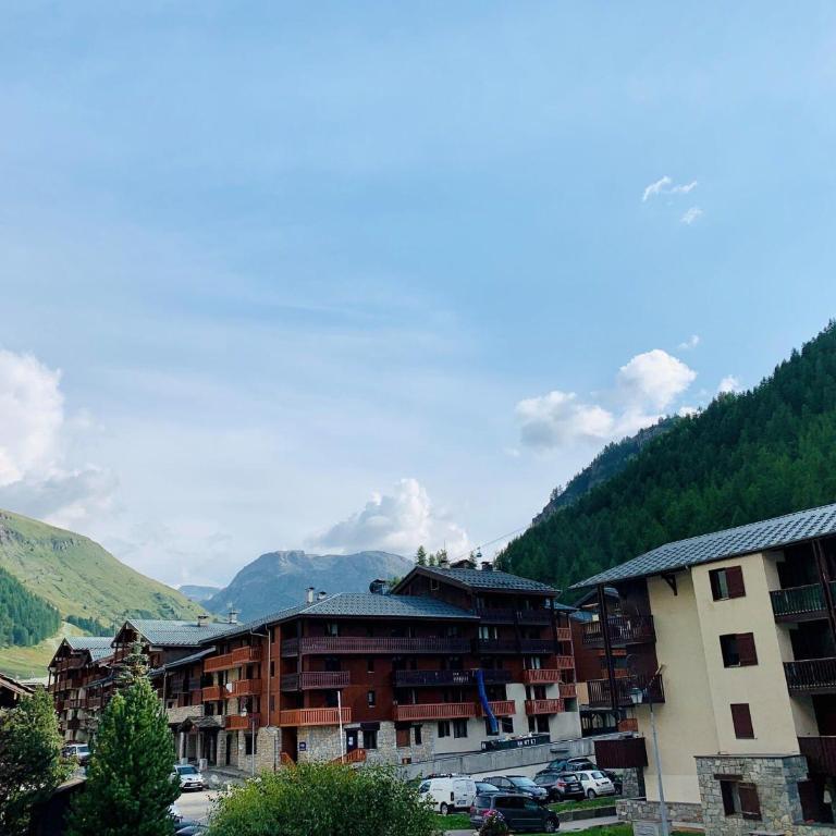 Résidence Le Chantelouve - Studio cabine avec mezzanine pour 5 personnes à Val d'Isère à 300m du centre du village et 450m des pistes MAE-1805 - Appartement - 4