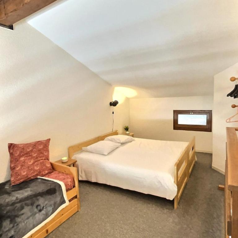 Résidence Le Chantelouve - Studio cabine avec mezzanine pour 5 personnes à Val d'Isère à 300m du centre du village et 450m des pistes MAE-1805 - Appartement - 10
