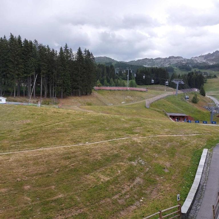 Résidence Tournavelles - Appartement 2 pièces 5 personnes avec vue sur les pistes, skis aux pieds et des commerces, proche de l'ESF et de la garderie dan MAE-2076 - Appartement - 4