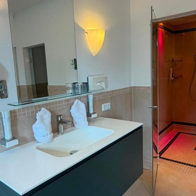 MY ALPENWELT Resort 4 Sterne Superior - Suite mit 3 Schlafzimmern - 2