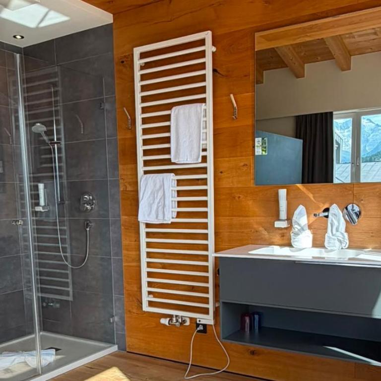 MY ALPENWELT Resort 4 Sterne Superior - Suite mit 3 Schlafzimmern - 8