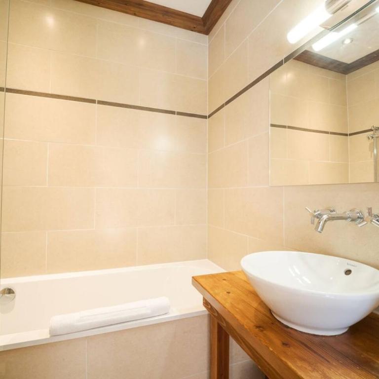 Moraine Chalet Vue 10pers Sauna Jacuzzi - Chalet - 12