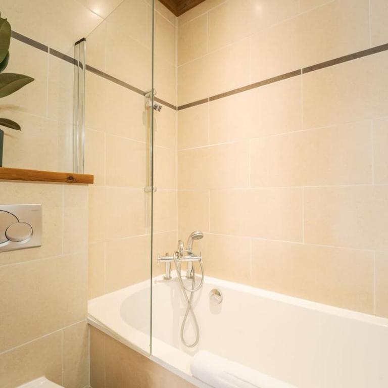 Moraine Chalet Vue 10pers Sauna Jacuzzi - Chalet - 13