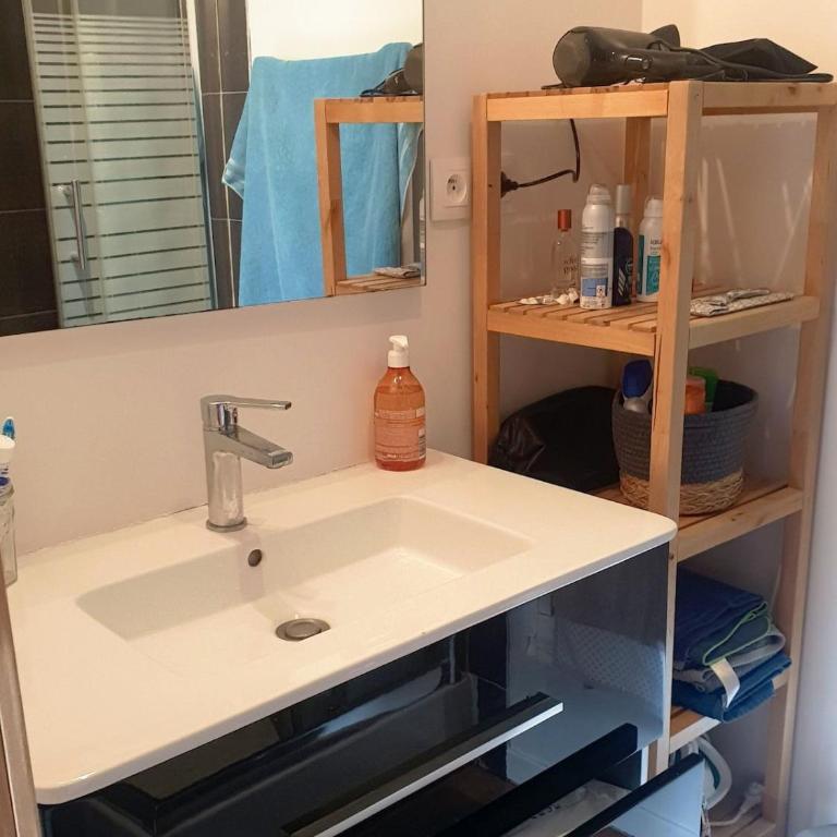 Lyon Croix Rousse Charming Canut au calme - Apartamento de 1 dormitorio - 2