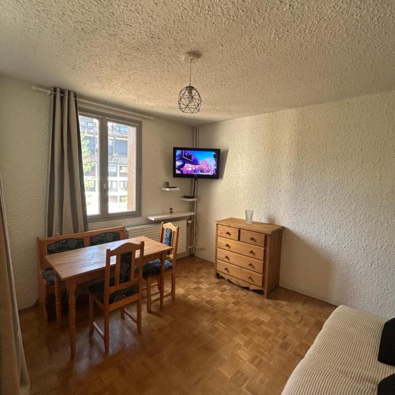Charmant Studio Monoikos Praloup 1600 - Appartement 1 Chambre - 4