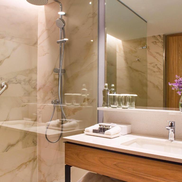 Pullman Lima Miraflores - Habitación Premium Deluxe con acceso al salón executive - 2