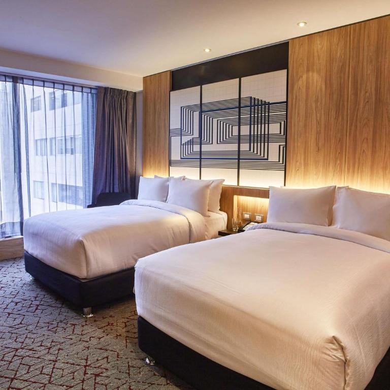 Pullman Lima Miraflores - Habitación Doble Superior con 2 camas dobles - Adaptada para personas con movilidad reducida - 1