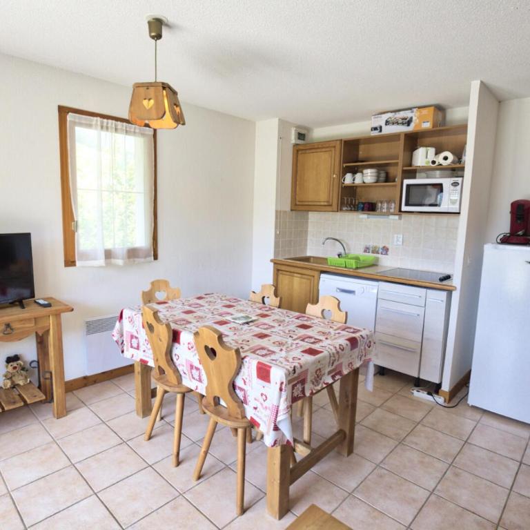 Résidence Le Schuss 1 - Appartement au pied des pistes avec terrasse vue Mont-Charvin MAE-3434 - Appartement - 3