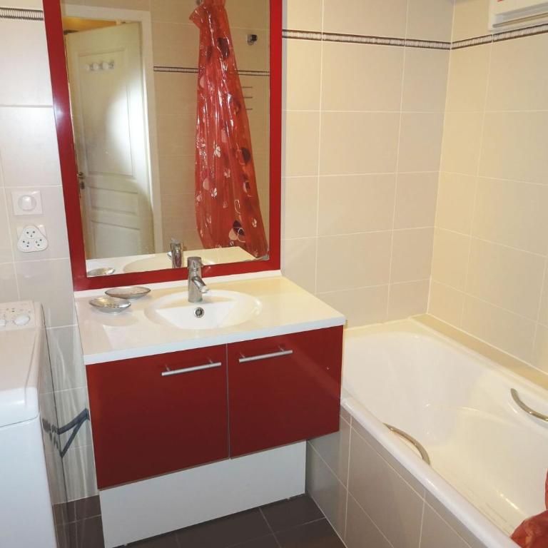 Residence Les Aiguieres - Idéalement situé sur les Bord du lac, agréable 3 pièces ! MAE-6384 - Appartement - 13