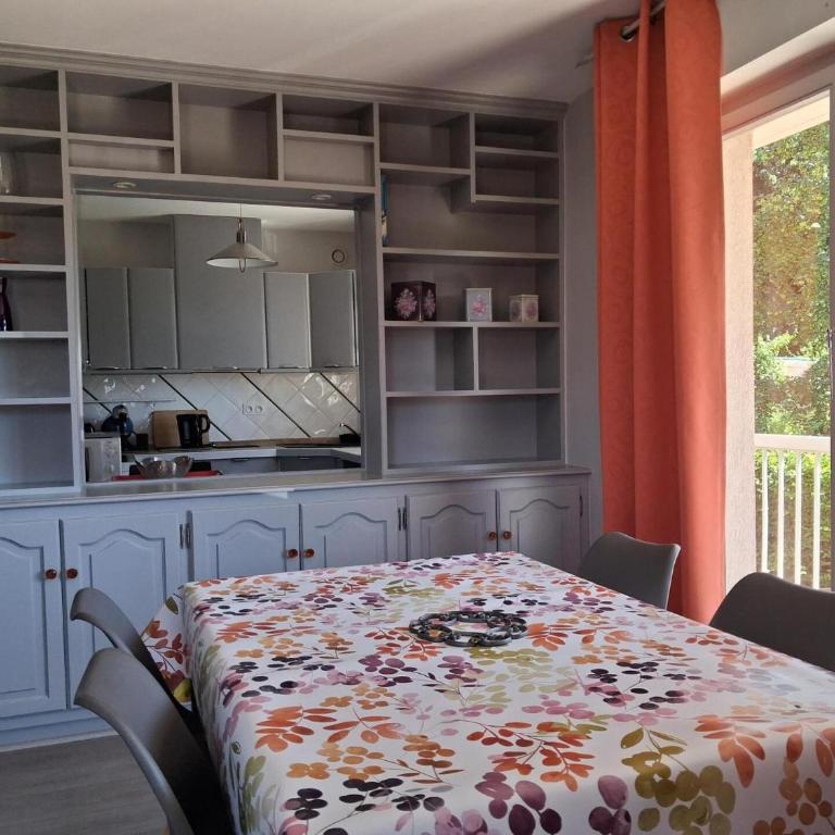 Résidence Le Saint Charles B - Appartement de standing à proximité des Thermes Chevalley ! MAE-6514 - Appartement - 6