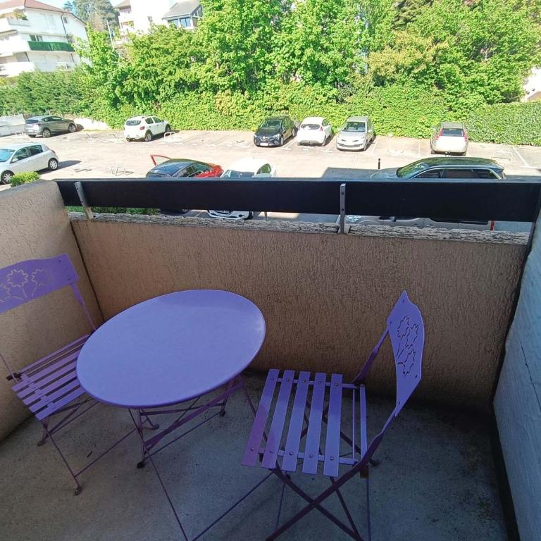 Résidence Saint Christophe - Logement traversant, agréable et lumineux à 2 pas de la cure ! MAE-7244 - Appartement - 7