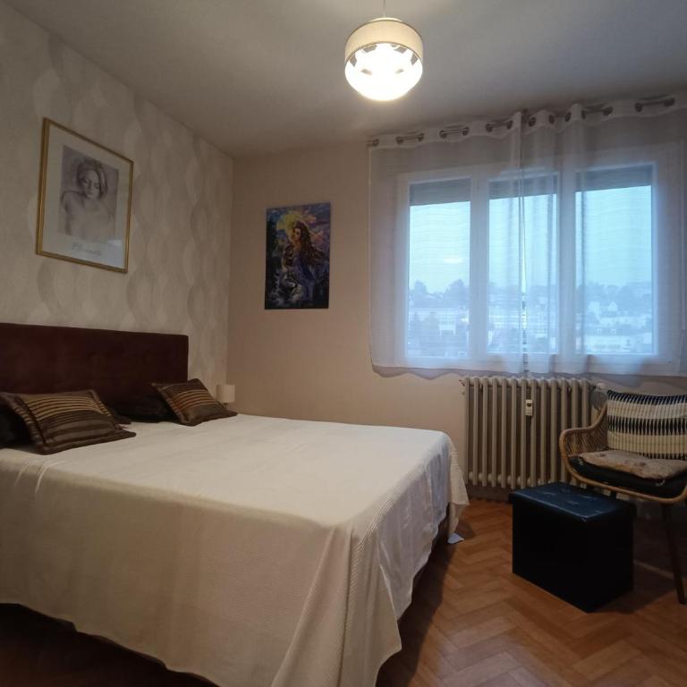 Résidence Le Dauphin - T2 avec belle vue sur le coeur de la ville ! MAE-7254 - Appartement - 2