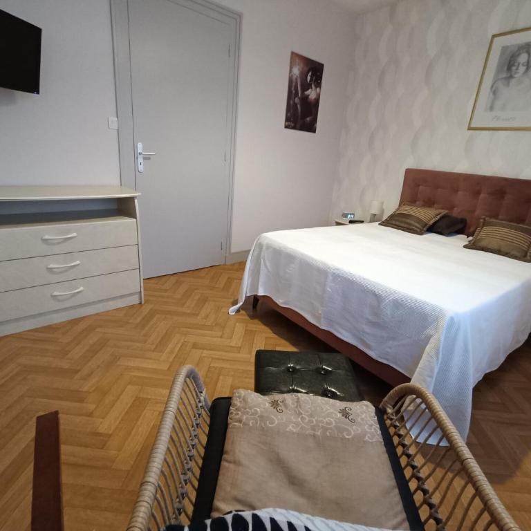 Résidence Le Dauphin - T2 avec belle vue sur le coeur de la ville ! MAE-7254 - Appartement - 9
