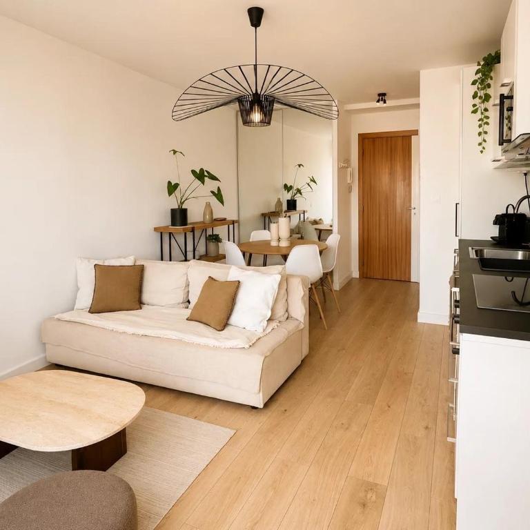 Deux pièces au port de Nice - Appartement 2 Chambres - 5