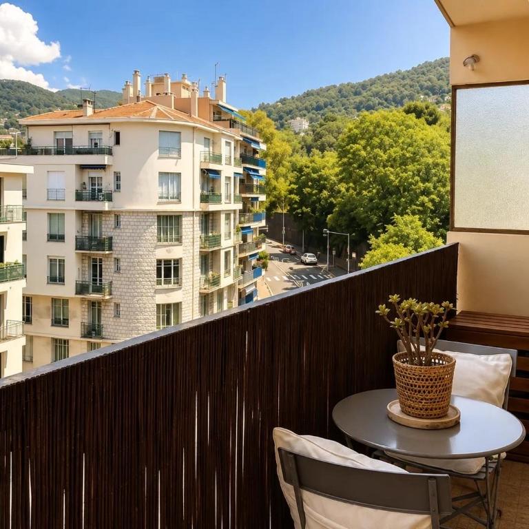 Deux pièces au port de Nice - Appartement 2 Chambres - 9