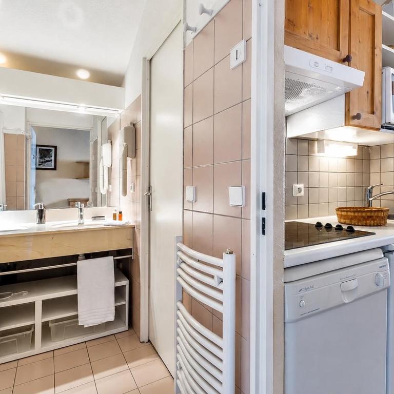 Studio cabine cosy avec wifi et parking à Val-d'Isère - Studio - 16
