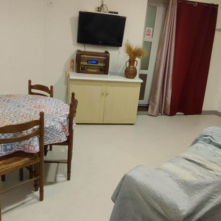 PETIT APPARTEMENT - Appartamento con 2 Camere da Letto - 2