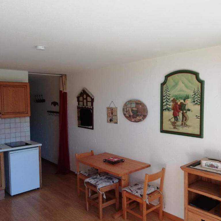 Résidence Les Charmettes - Agréable studio pour 2 personnes, idéalement situé, près des pistes et du centre commercial MAE-4304 - Studio - 5