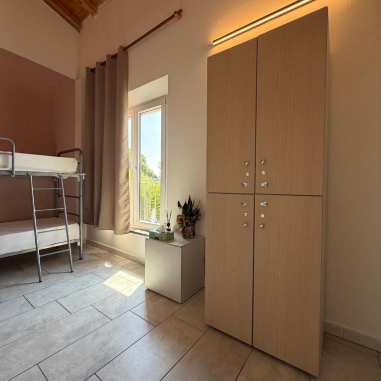 Ostello La Salana - Posto Letto in Dormitorio Femminile per 4 Persone - 3