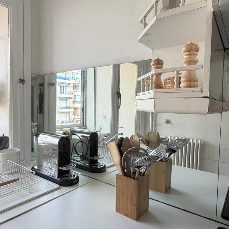 Sea view, Promenade des Anglais, 180 degree balcony, 4 people - Appartement 2 Chambres - 37