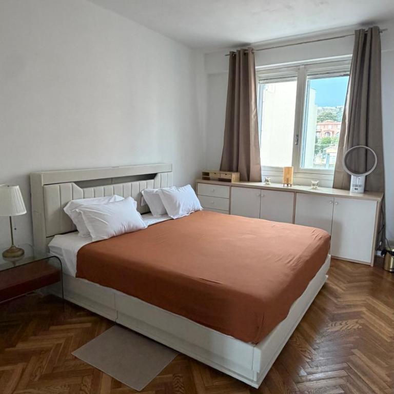 Sea view, Promenade des Anglais, 180 degree balcony, 4 people - Appartement 2 Chambres - 5