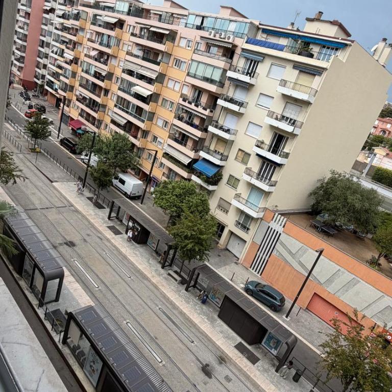 Sea view, Promenade des Anglais, 180 degree balcony, 4 people - Appartement 2 Chambres - 38