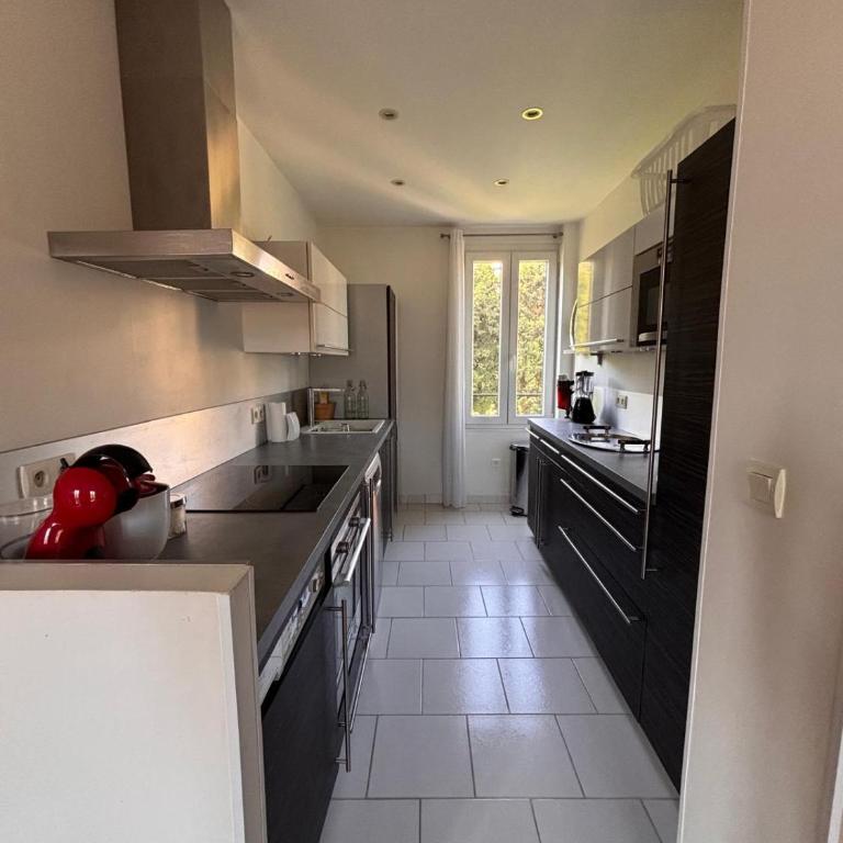 Superbe appartement centre turbie vue mer - Appartement 2 Chambres - 6