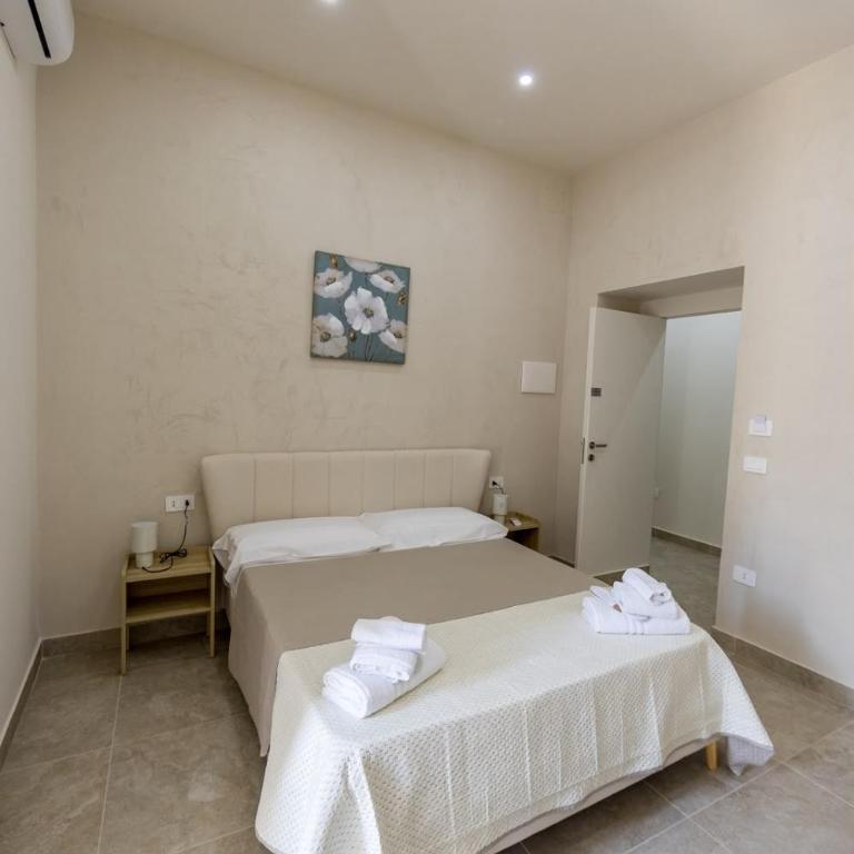 O Miracolo Napoli - Double Room - 4