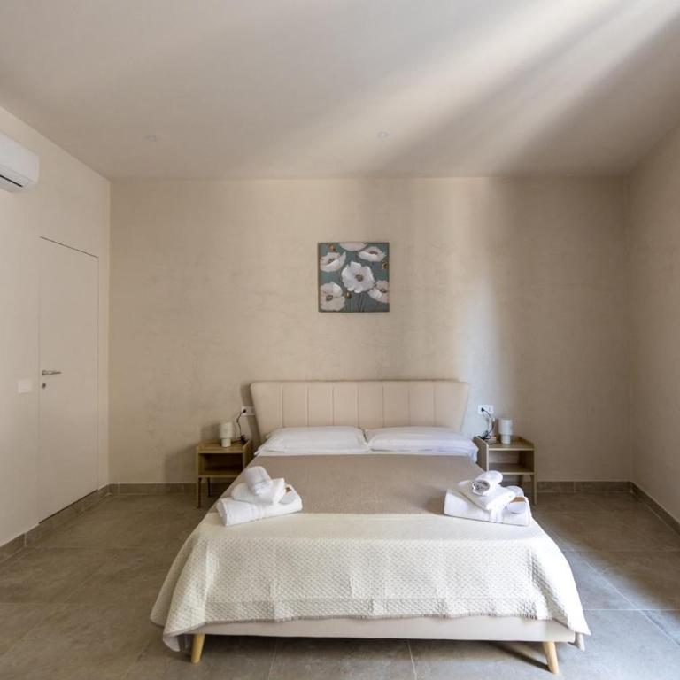 O Miracolo Napoli - King Room with Balcony - 2