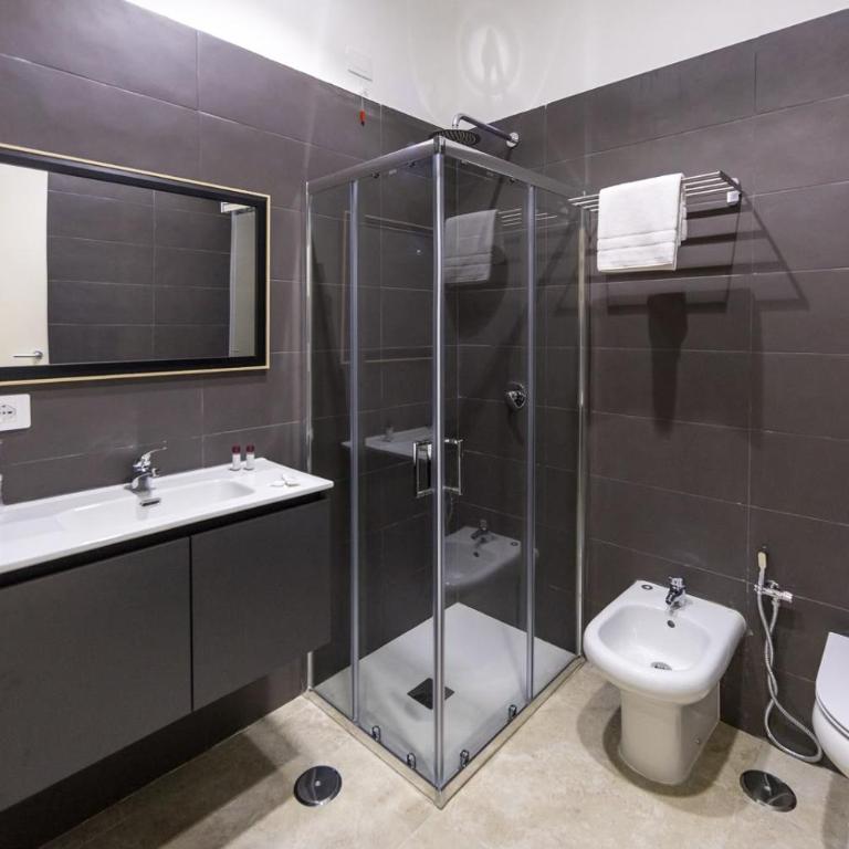 O Miracolo Napoli - King Room with Balcony - 13