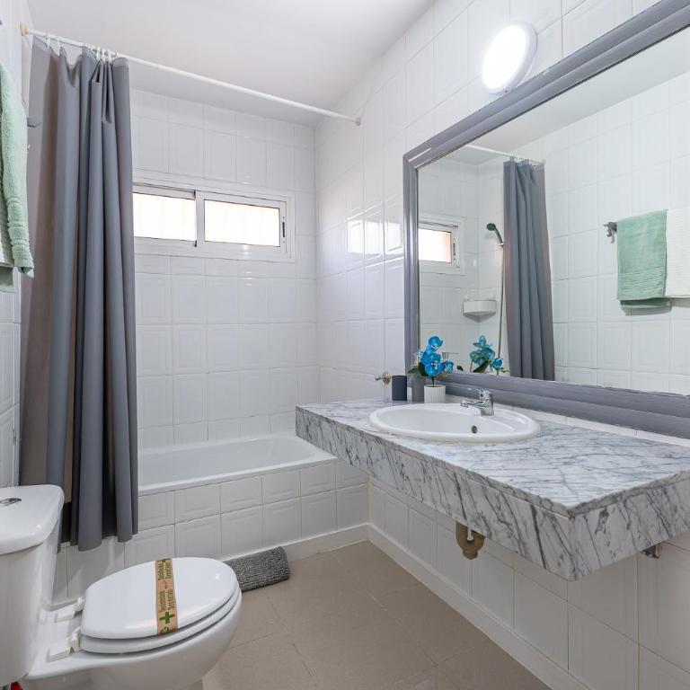 797 HOLIDAY RENTALS- Apartamento para 4 en el Velero - Apartamento - Planta baja - 24