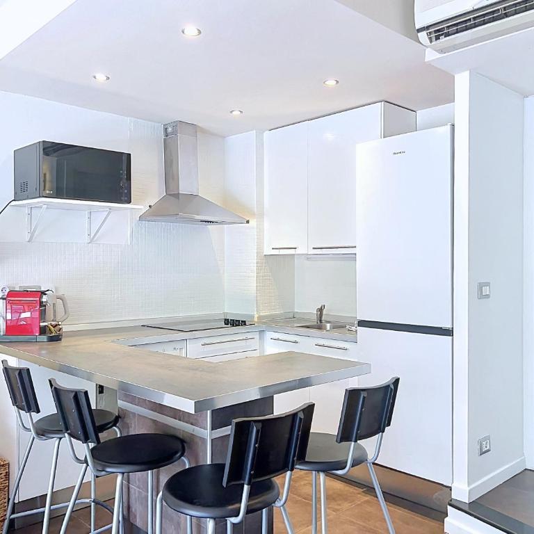 Le Riviera T2 Cour privée 5 min plage AC - Appartement 1 Chambre - 4