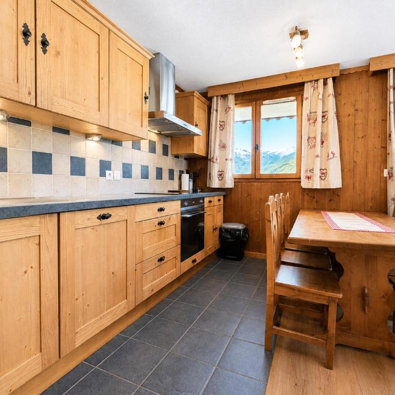 Résidence Courmayeur - Appartement chaleureux ski aux pieds pour 8 personnes MAE-3804 - Apartment - 2