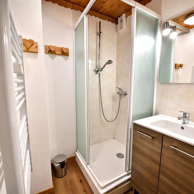 Résidence Courmayeur - Appartement rénové aux pieds des pistes pour 8 personnes MAE-4104 - Apartment - 11