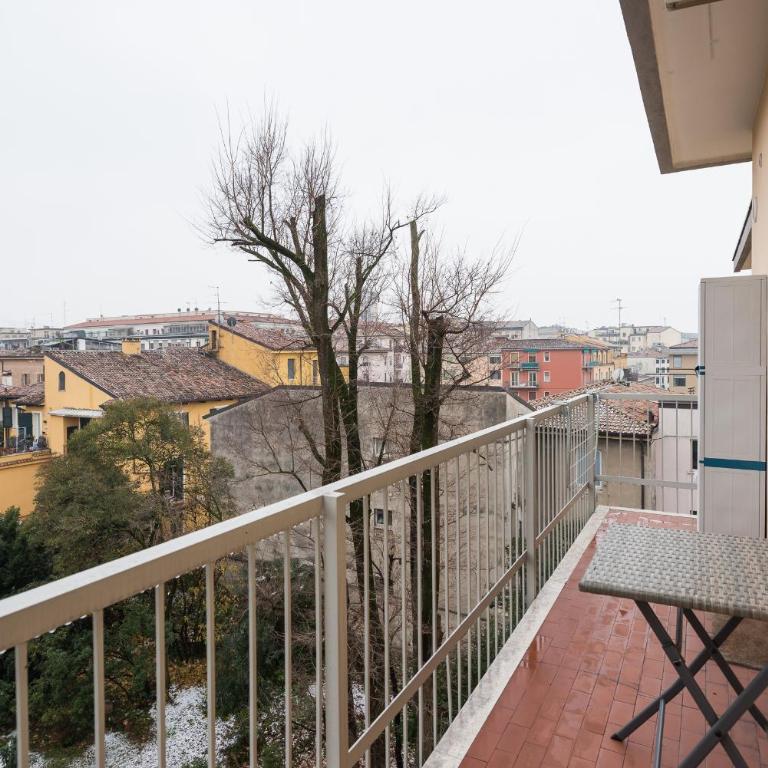 Dimore Verona - Two-Bedroom Apartment with Balcony - Dimora Valle 1 - Vicoletto Valle 3 - 5