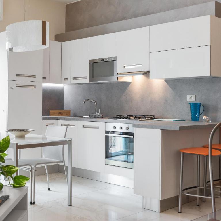 Dimore Verona - Two-Bedroom Apartment with Balcony - Dimora Valle 1 - Vicoletto Valle 3 - 6