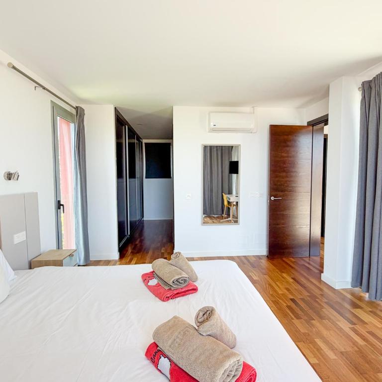 Green 9 the Dream Villa with pool and views by CanaryScape - Three-Bedroom Villa - 21