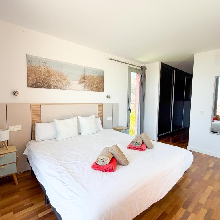 Green 9 the Dream Villa with pool and views by CanaryScape - Three-Bedroom Villa - 25