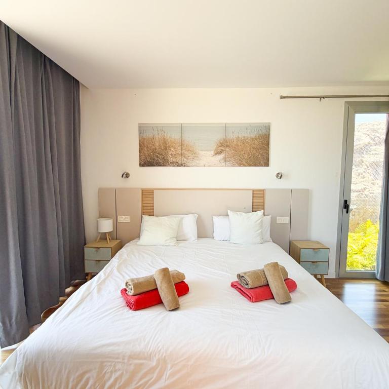 Green 9 the Dream Villa with pool and views by CanaryScape - Three-Bedroom Villa - 29