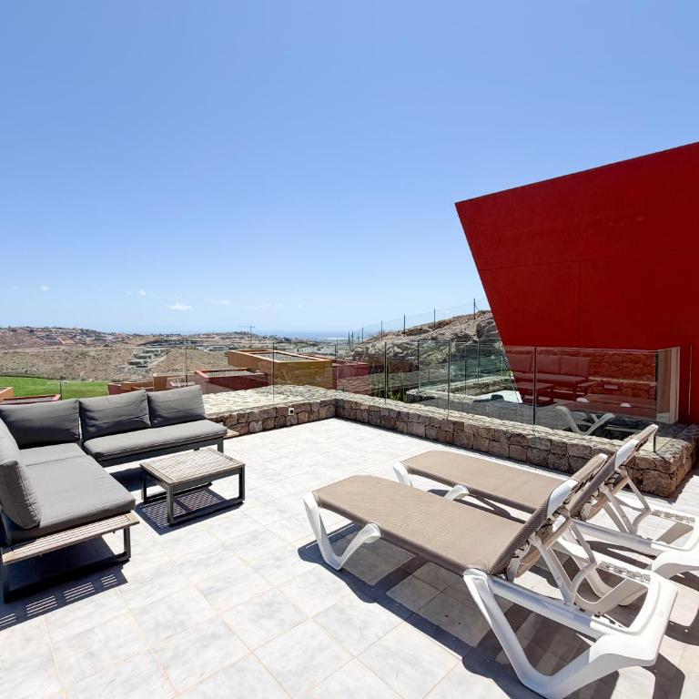 Green 9 the Dream Villa with pool and views by CanaryScape - Three-Bedroom Villa - 17