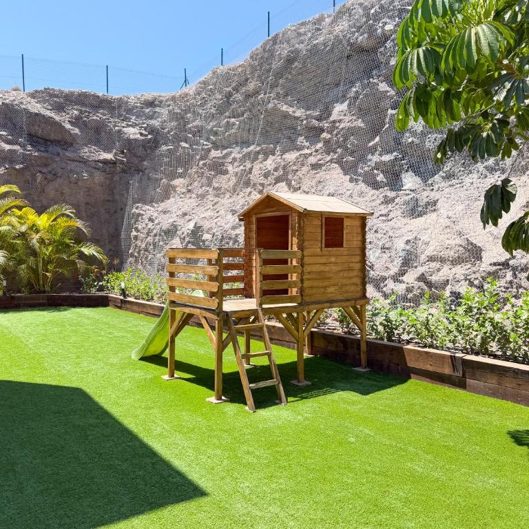 Green 9 the Dream Villa with pool and views by CanaryScape - Three-Bedroom Villa - 52