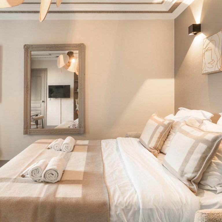 Renovated property near the Louvre - Appartement - 25