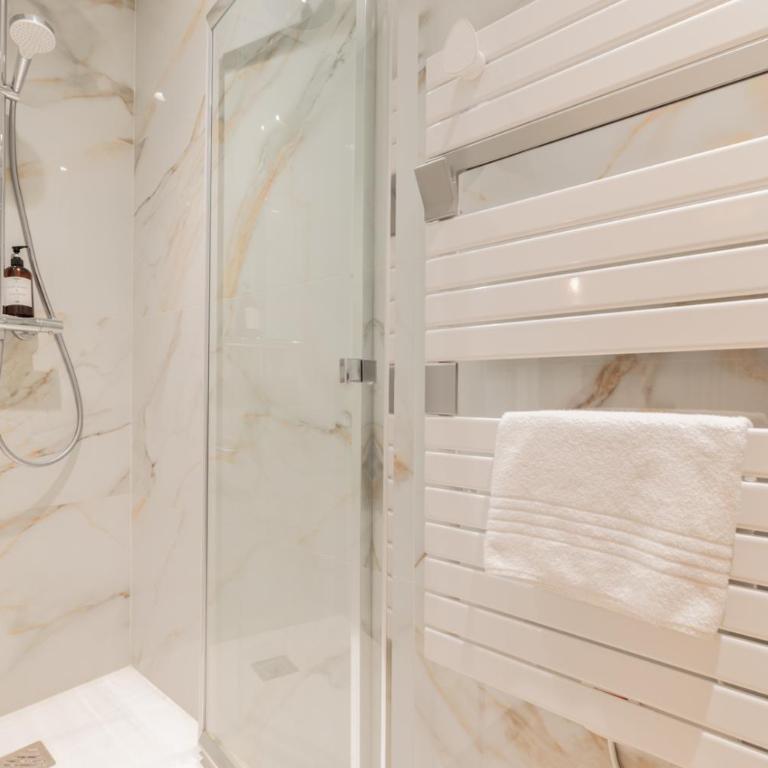 Luxury 3-bedroom apartment in hyper centre air con lift - Superior Apartment mit 3 Schlafzimmern - 14